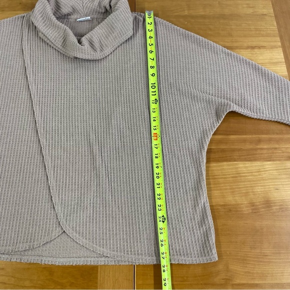 Lularoe Kristen waffle knit cowl neck with crisscross front Large - Picture 8 of 11